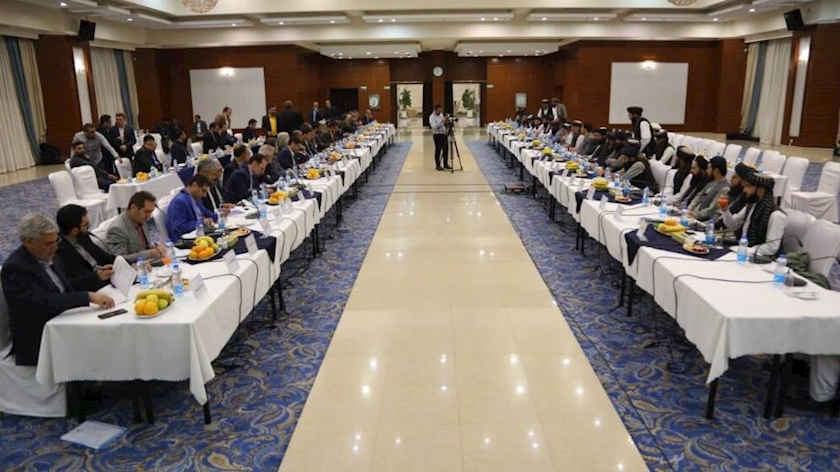 Iranpress: برگزاری نخستین روز نشست کمیسیون مشترک اقتصادی ایران - افغانستان