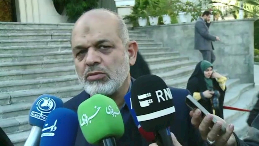 Iranpress: وحیدی: حادثه تیراندازی مقابل مجلس شورای اسلامی به هیچ وجه امنیتی نبود 