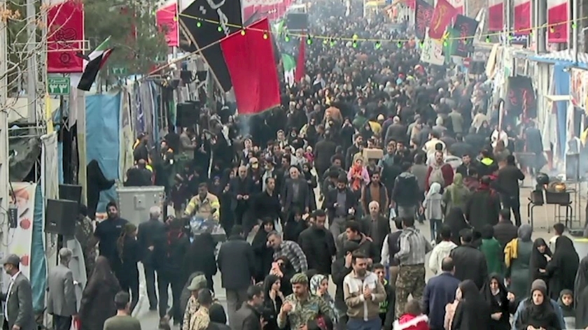 Iranpress: ببینید: راهپیمایی «راهیان مکتب سلیمانی» در کرمان