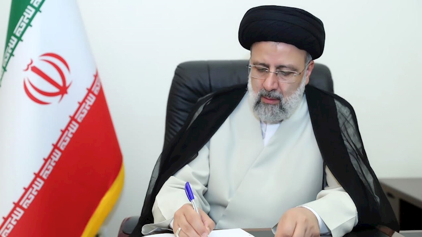 Iranpress: رئیسی  از حضور پر شور و شعور مردم قدردانی کرد