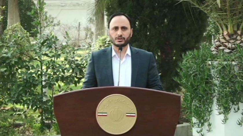 Iranpress: سفر رئیس جمهور به مناطق سیل‌زده سیستان و بلوچستان 