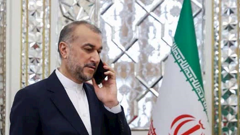 Iranpress: تقویت همکاری‌ها در عرصه‌های مختلف، محور گفت وگوی وزرای خارجه ایران و مالزی