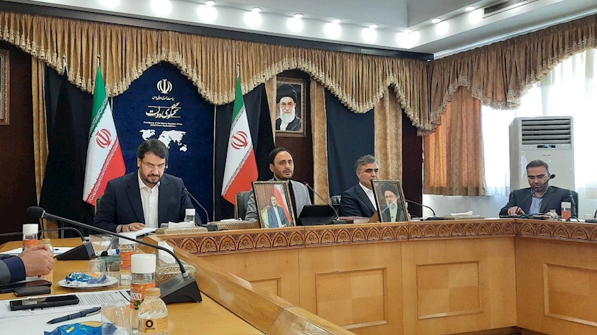 Iranpress: رئیس بانک مرکزی:  قدرت خرید مردم در دولت سیزدهم افزایش یافت