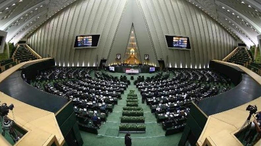 Iranpress: بررسی لایحه توسعه منطقه آزاد تجاری - صنعتی انزلی در مجلس شورای اسلامی