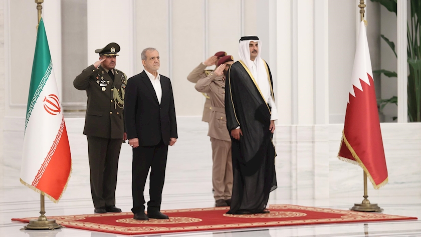 Iranpress: استقبال رسمی امیر قطر از رئیس جمهوری ایران