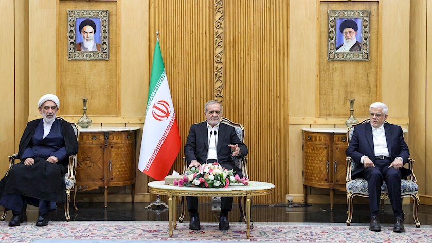 Iranpress: ارزیابی مثبت پزشکیان از نتایج سفر به ترکمنستان