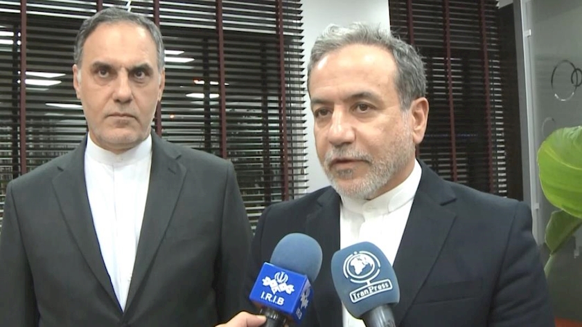 Iranpress: عراقچی: در بین کشورهای منطقه درک مشترکی نسبت به گسترش خطر درگیری‌ها وجود دارد