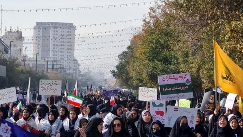 Iranpress: آغاز مراسم یوم‌الله ۱۳ آبان در سراسر کشور