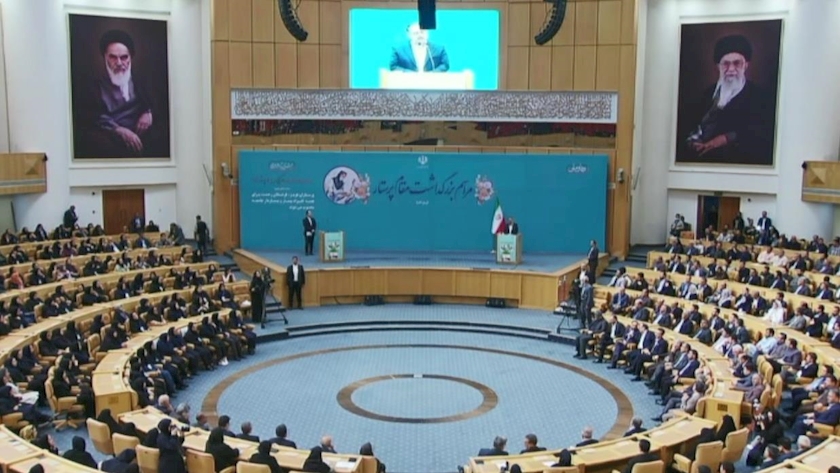Iranpress: برگزاری مراسم گرامیداشت روز پرستار با حضور رئیس‌جمهور