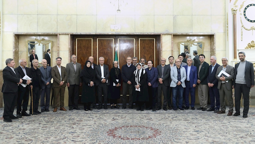 Iranpress: پزشکیان: بدون رسیدن به وفاق نمی‌شود در جامعه تغییر ایجاد کرد