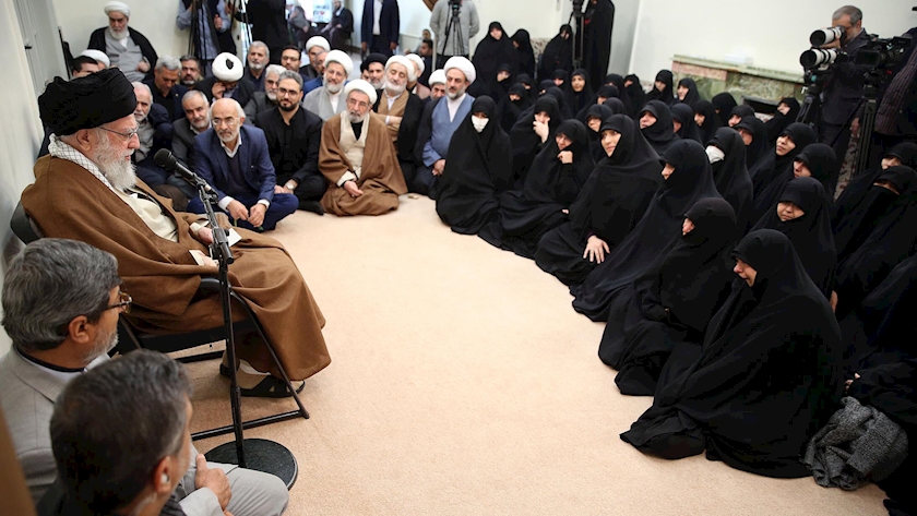 Iranpress: حوزه‌ علمیه باید به‌روز و پاسخگوی مسایل جدید باشد
