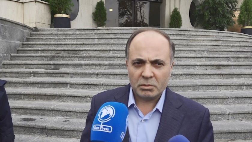 Iranpress: پیگیری روند همکاری‌های اقتصادی تهران و توکیو در دیدار وزیر کشاورزی و سفیر ژاپن