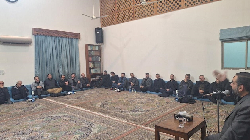 Iranpress: مراسم عزاداری شهادت حضرت فاطمه (س) با حضور ایرانیان مقیم اسلام آباد