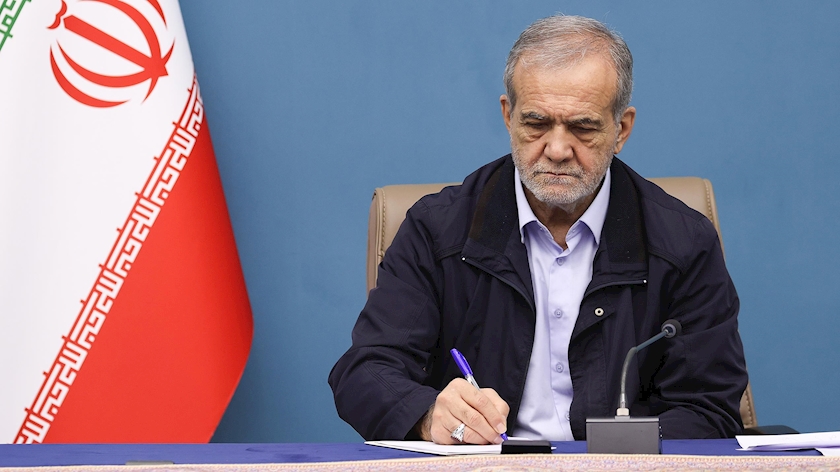 Iranpress: پزشکیان: تعلیم و تربیت نقش کلیدی در تحقق عدالت اجتماعی و توسعه انسانی دارد