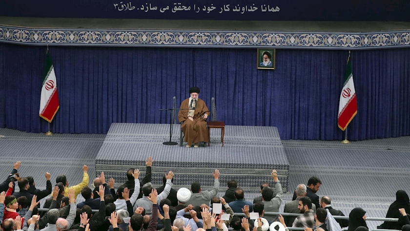 Iranpress: تبیین رهبر معظم انقلاب از علل سقوط نظام سوریه