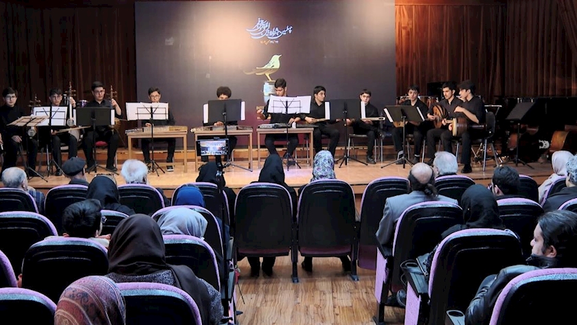 Iranpress: آغاز چهلمین جشنواره موسیقی فجر با تجلیل از چهره‌های ماندگار 