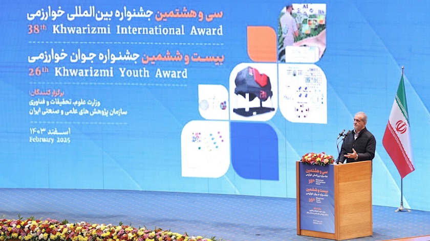 Iranpress: برگزاری اختتامیه جشنواره خوارزمی با حضور رئیس‌جمهور