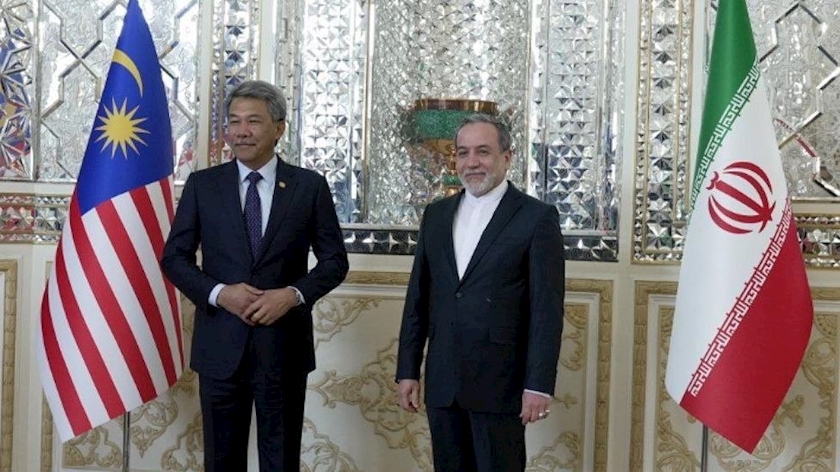 Iranpress: بررسی راه‌های توسعه روابط دوجانبه، محور دیدار وزیران خارجه ایران و مالزی