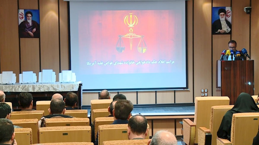 Iranpress: دادگاه حقوقی ایران علیه آمریکا، خانواده شهدای غواص به دنبال عدالت