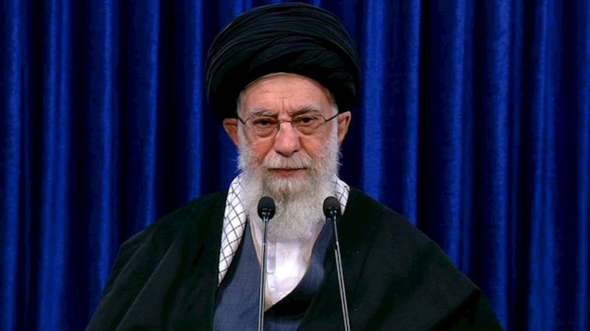 Iranpress: آغاز سخنرانی نوروزی رهبر معظم انقلاب در جمع اقشار مختلف مردم
