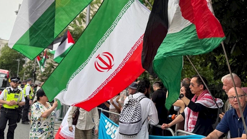 Iranpress: تجمع اعتراضی مقابل سفارت رژیم صهیونیستی در لندن در محکومیت حمله به ایران