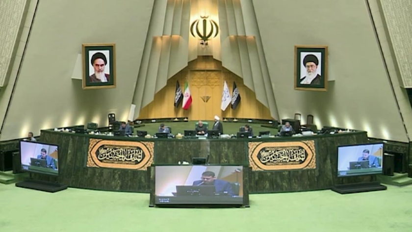 Iranpress: درخواست نمایندگان مجلس برای اعطای نشان‌های «مهر و شجاعت» به دو کارمند صداوسیما