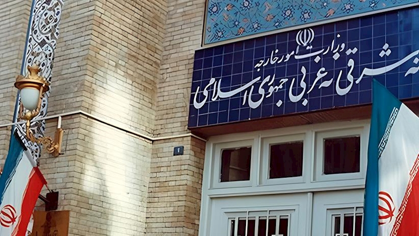 Iranpress: ترور مسئولان یمن مصداق بارز جنایت جنگی است