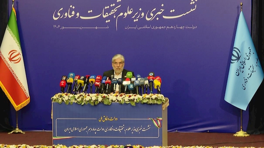 Iranpress: وزیر علوم خبر داد: درآمدزایی ۱۲۹ همتی پارک‌های علم و فناوری طی یک سال