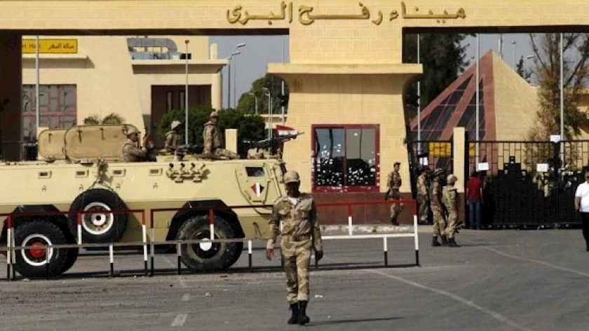 Iranpress: بازگشایی گذرگاه رفح از دوشنبه؛ تنفس دوباره برای غزه