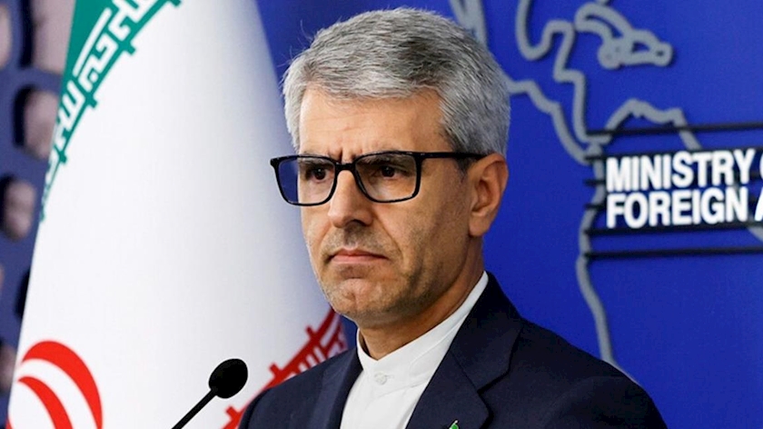 Iranpress: بقائی: گروسی از صلح‌آمیز بودن برنامه هسته‌ای ایران آگاه است