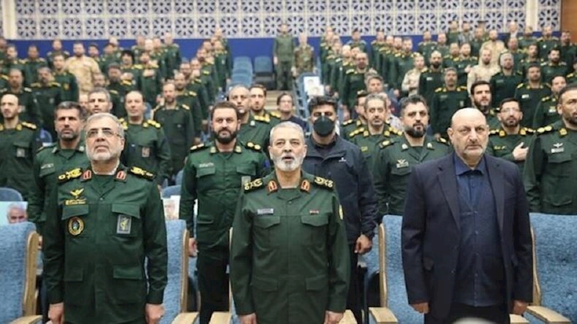 Iranpress: رئیس ستاد کل نیروهای مسلح: نیروهای مسلح در آمادگی کامل اطلاعاتی و عملیاتی قرار دارند