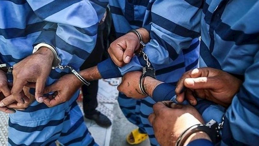 Iranpress: ۴۱۲ نفر از عوامل آشوب‌های دزفول شناسایی و دستگیر شدند