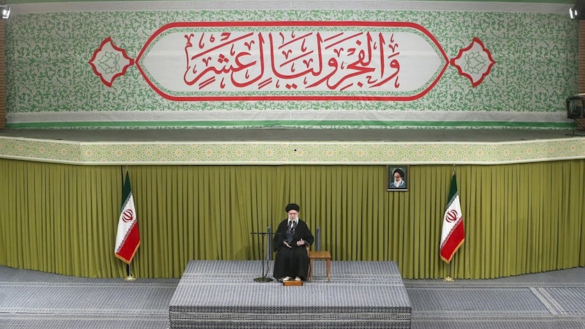 Iranpress: آمریکایی‌ها بدانند که اگر این دفعه جنگ راه بیندازند، این جنگ، منطقه‌ای خواهد بود