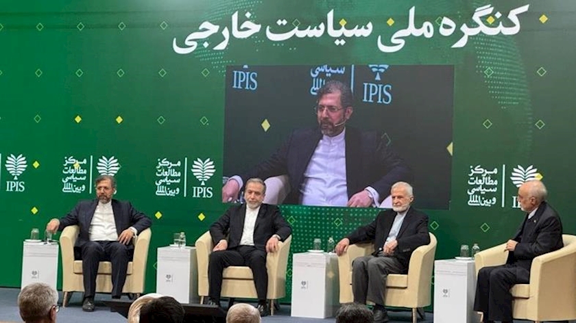 Iranpress: عراقچی: قوی شدن یک انتخاب نیست، یک اجبار است