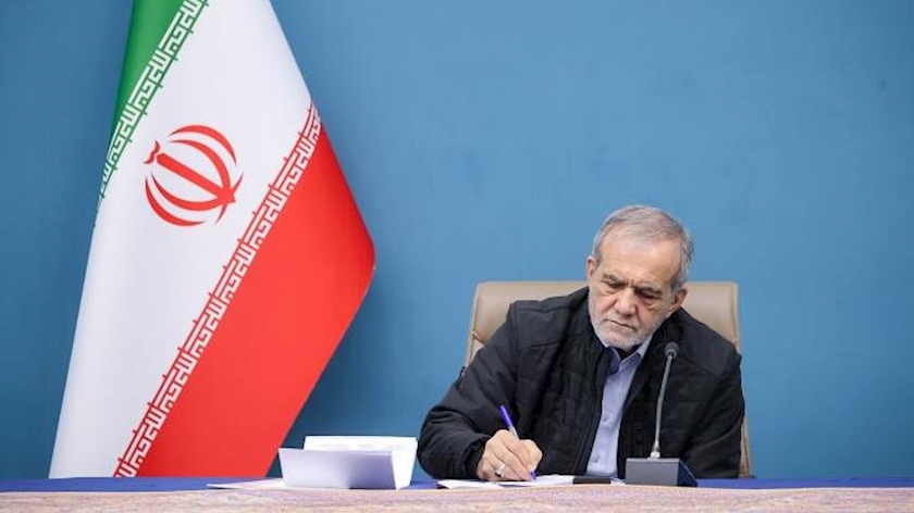 Iranpress: پزشکیان: ترور فرمانده بزرگ امت اسلام جنگ آشکار با مسلمانان به ویژه شیعیان عالم است