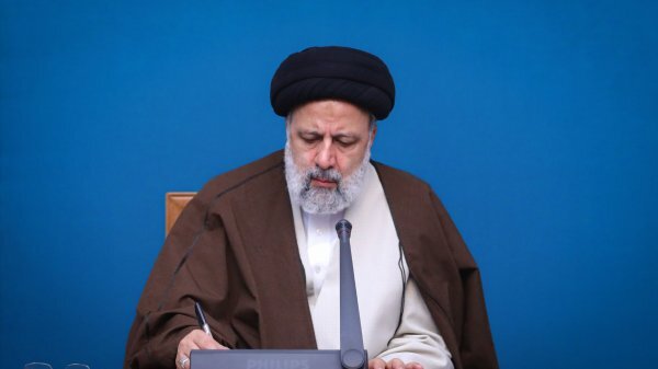 Iranpress: پیام تسلیت رئیس جمهور برای درگذشت هنرمند پیشکسوت پروانه معصومی