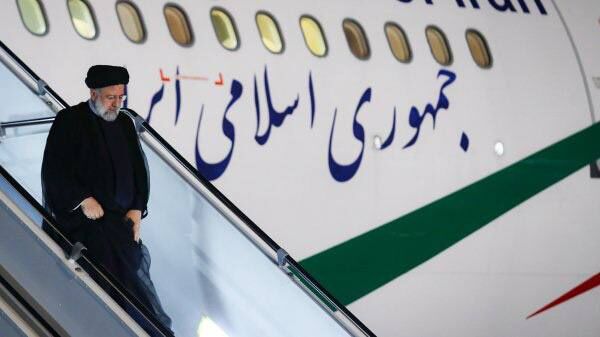 ایران پرس: رئیس جمهوری اسلامی ایران وارد تهران شد  