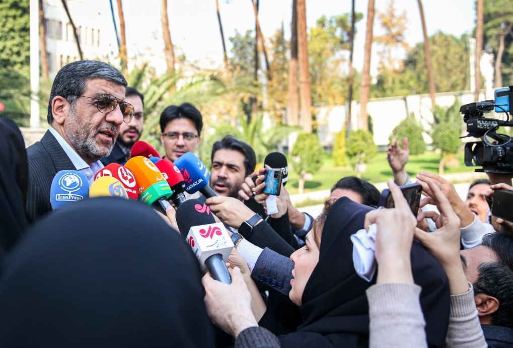 Iranpress: ضرغامی: بیش از ۴ میلیون گردشگر از ابتدای سال به ایران سفر کرده‌اند