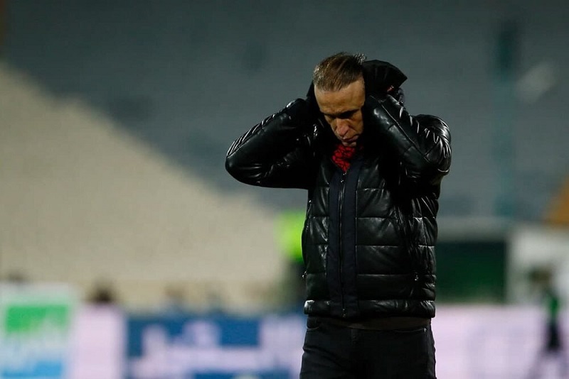 Iranpress: گل محمدی از هدایت پرسپولیس استعفا داد
