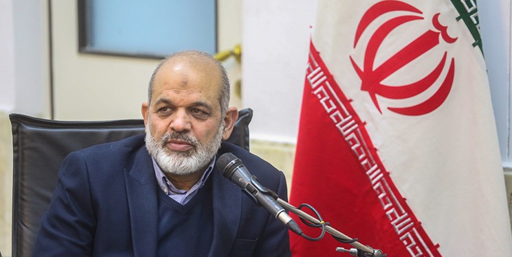 Iranpress: وزیر کشور: چند مظنون انفجار تروریستی کرمان دستگیر شدند