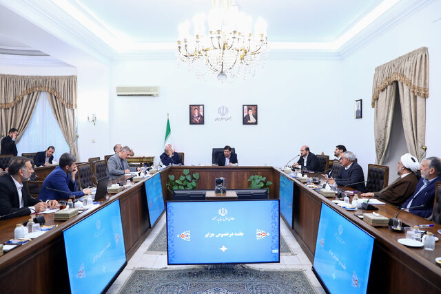 Iranpress: جزایر کشور ثروت و ظرفیتی در جهت توسعه گردشگری و اقتصاد دریا محور هستند