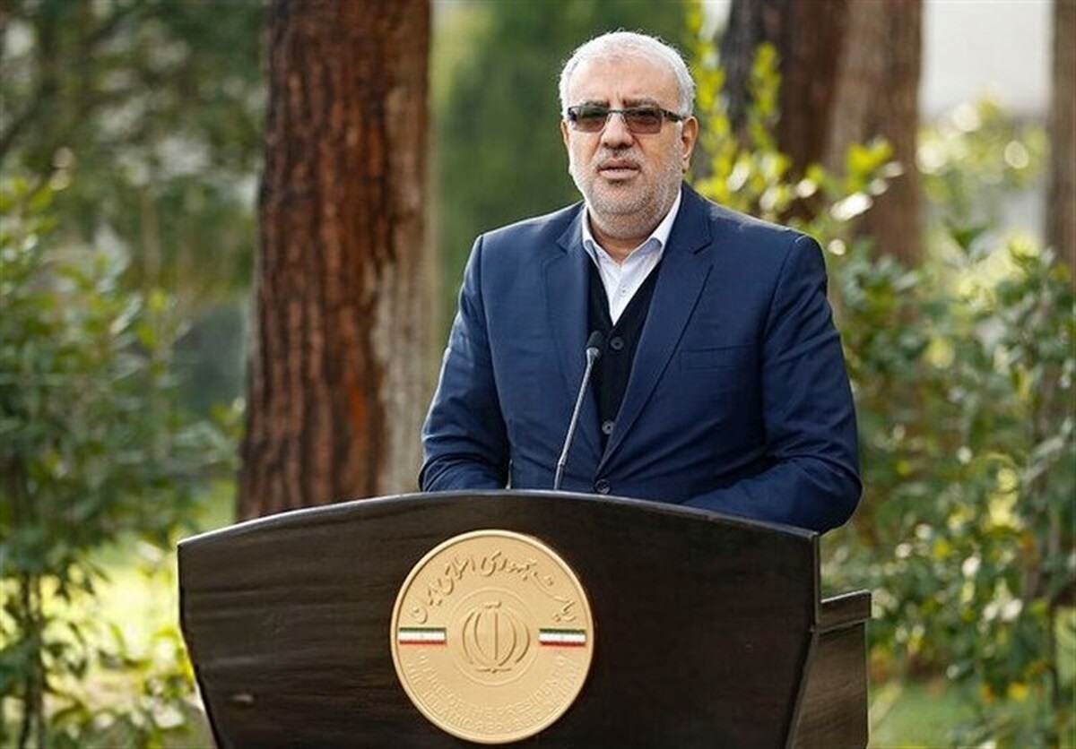 Iranpress: وزیر نفت: مشکلی برای تأمین بنزین نوروزی نداریم
