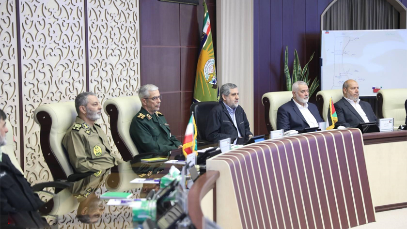 Iranpress: سرلشکرباقری: پاسخ رژیم صهیونیستی به عملیات "طوفان الاقصی" کشتار مردم بی‌گناه بود
