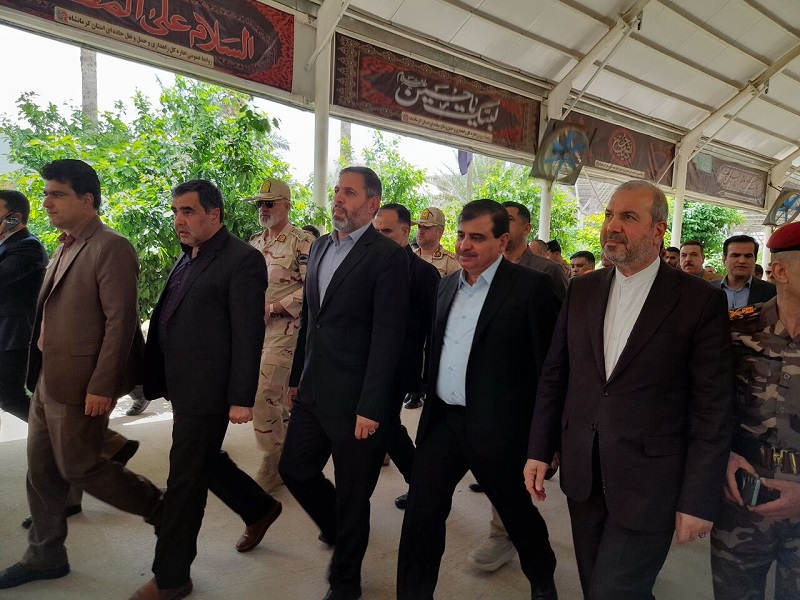 Iranpress: تبادل نظر سفیر ایران و معاون وزیر کشور عراق درباره برگزاری مراسم اربعین در مرز خسروی