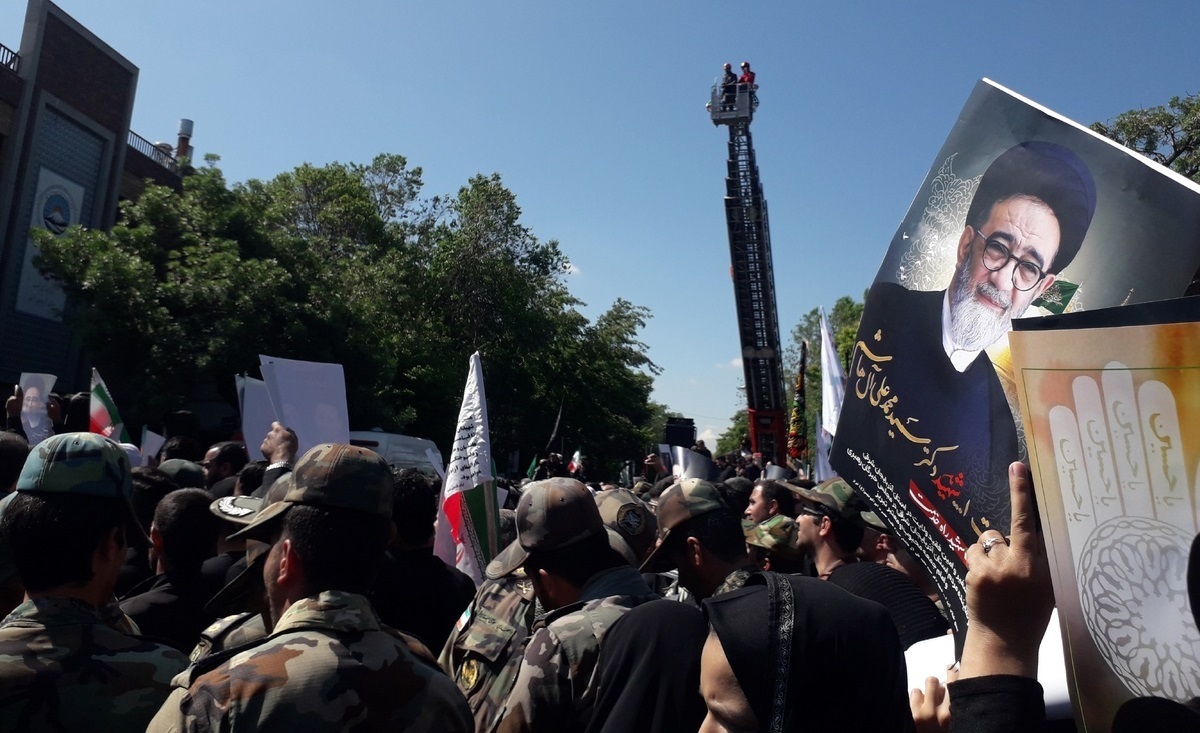 ایران پرس: مراسم تشییع پیکر مطهر شهید آیت الله آل هاشم در تبریز برگزار شد