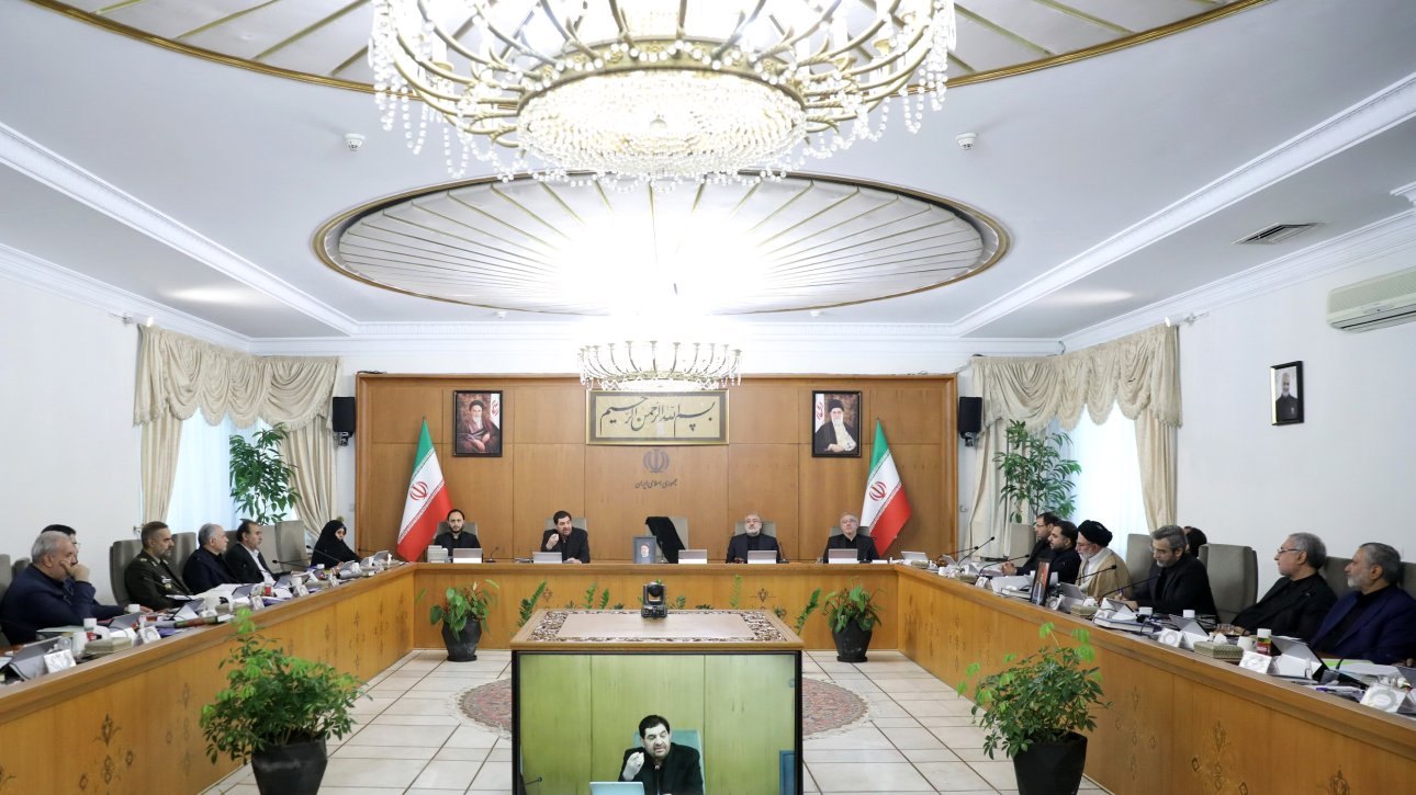 Iranpress: تاکید مخبر بر جلوگیری از ایجاد هر گونه تعلل و خلل در مسیر خدمت‌رسانی