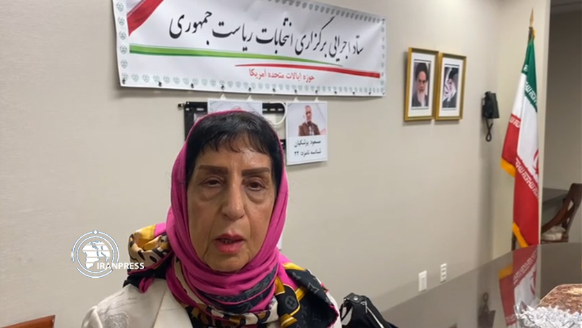 Iranpress: حضور بانوی سالخورده مقیم آمریکا در انتخابات از ایالت ویرجینیا