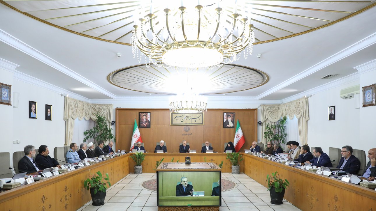 Iranpress: پزشکیان: اعضای دولت رهنمودهای رهبری را به طور جدی مورد توجه قرار دهند
