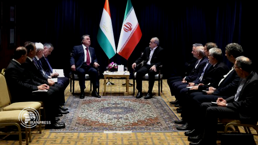 Iranpress: پزشکیان: روابط ایران و تاجیکستان متکی بر پیوندهای عمیق تاریخی و خویشاوندی است