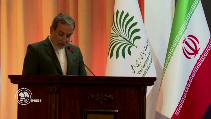 Iranpress: عراقچی: به رژیم صهیونیستی توصیه میکنیم اراده ایران را آزمایش نکند
